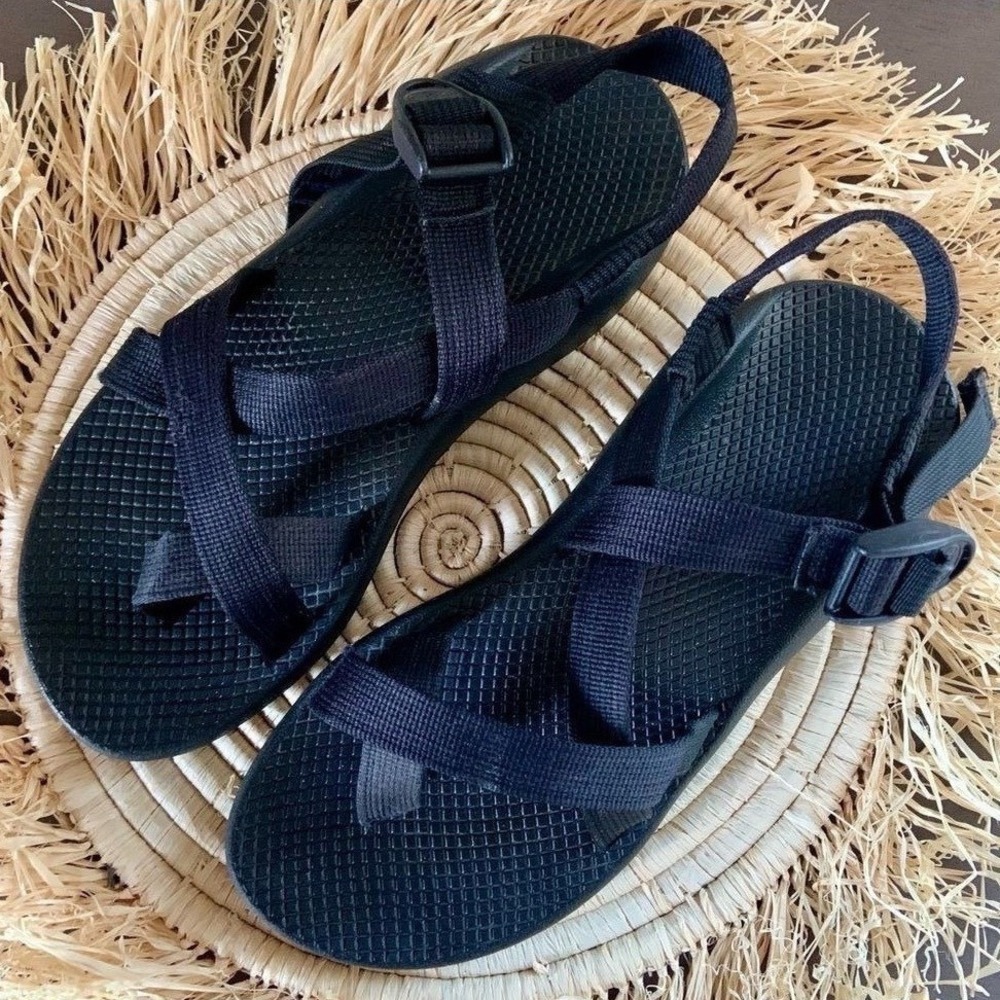 CHACO Women's Z/1 Classic Adjustable Strap Sandals Black‎ Size 9